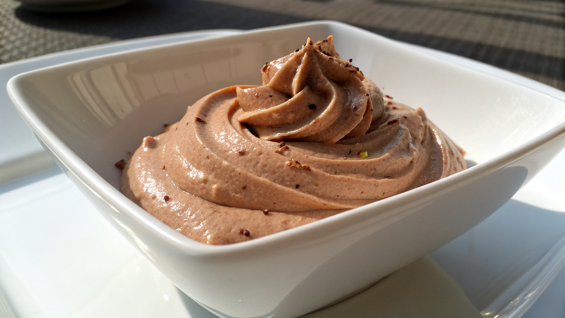 Mousse Légère au Chocolat au Lait - recette française